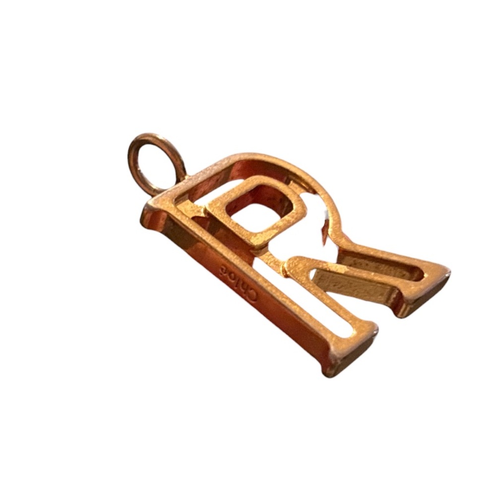 Chloe Alphabet Charm letter R gold tone